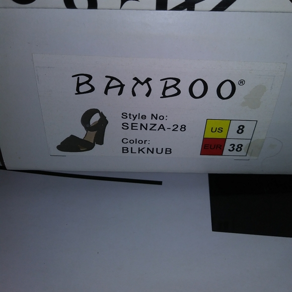 1940s Style Block Heels - Picture 2 of 7